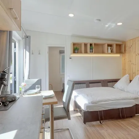 別荘 Tiny Haus 37 Am Brombachsee